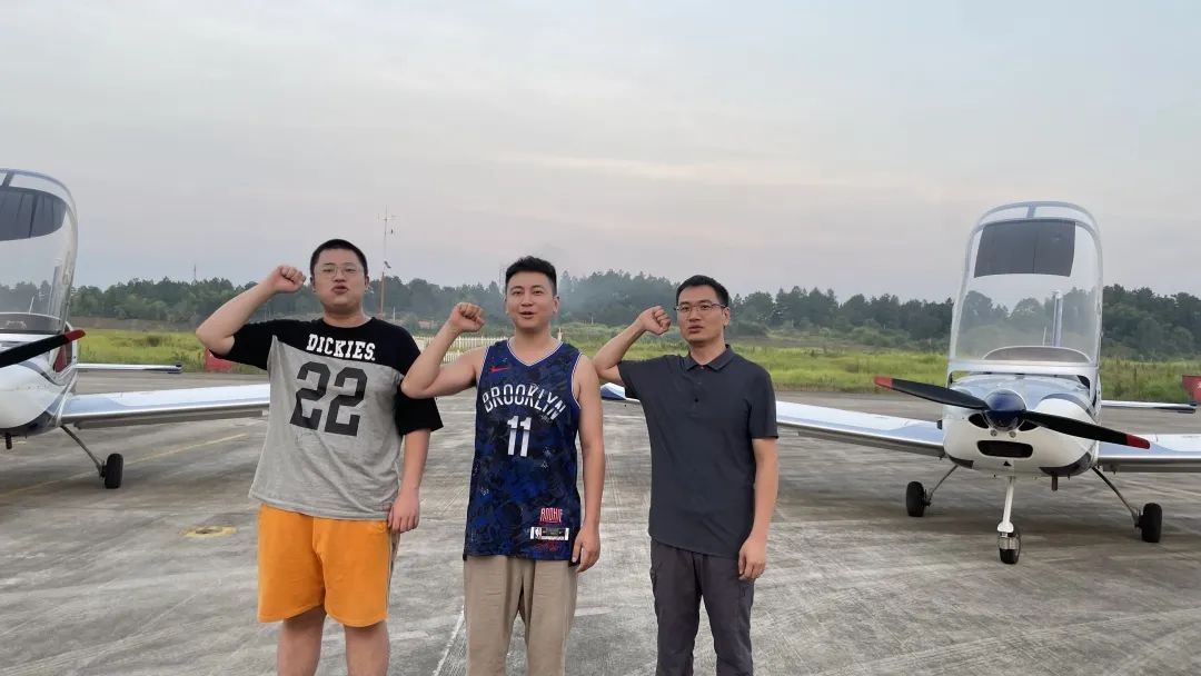 冲上云霄！湖南MG不朽情缘(中国区)官方网站通航学员成功单飞